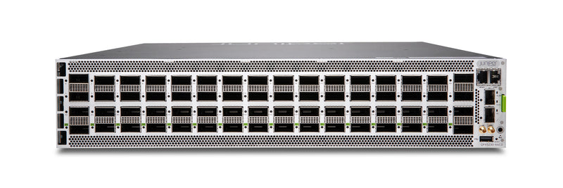 Juniper QFX5230-64CD Switch, Vorderansicht schräg von oben