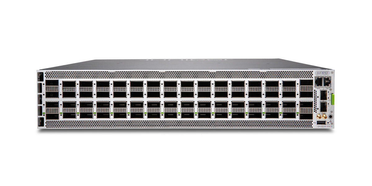 Juniper QFX5230-64CD Switch, Vorderansicht schräg von oben