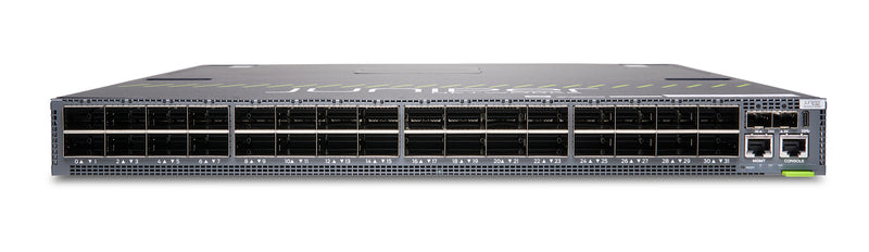 Juniper QFX5241-32OD Switch, Vorderansicht schräg von oben